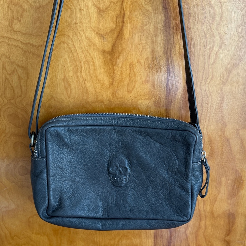 Black Leather Made in Italy skull / diamond bag - Picture 2 of 7